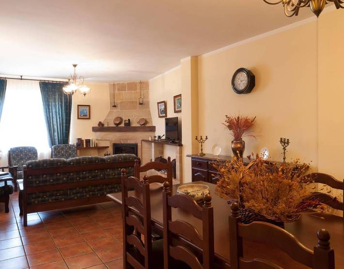 Chalet para 8 personas, con Balcón y Jardín en Provincia de Palencia - 4