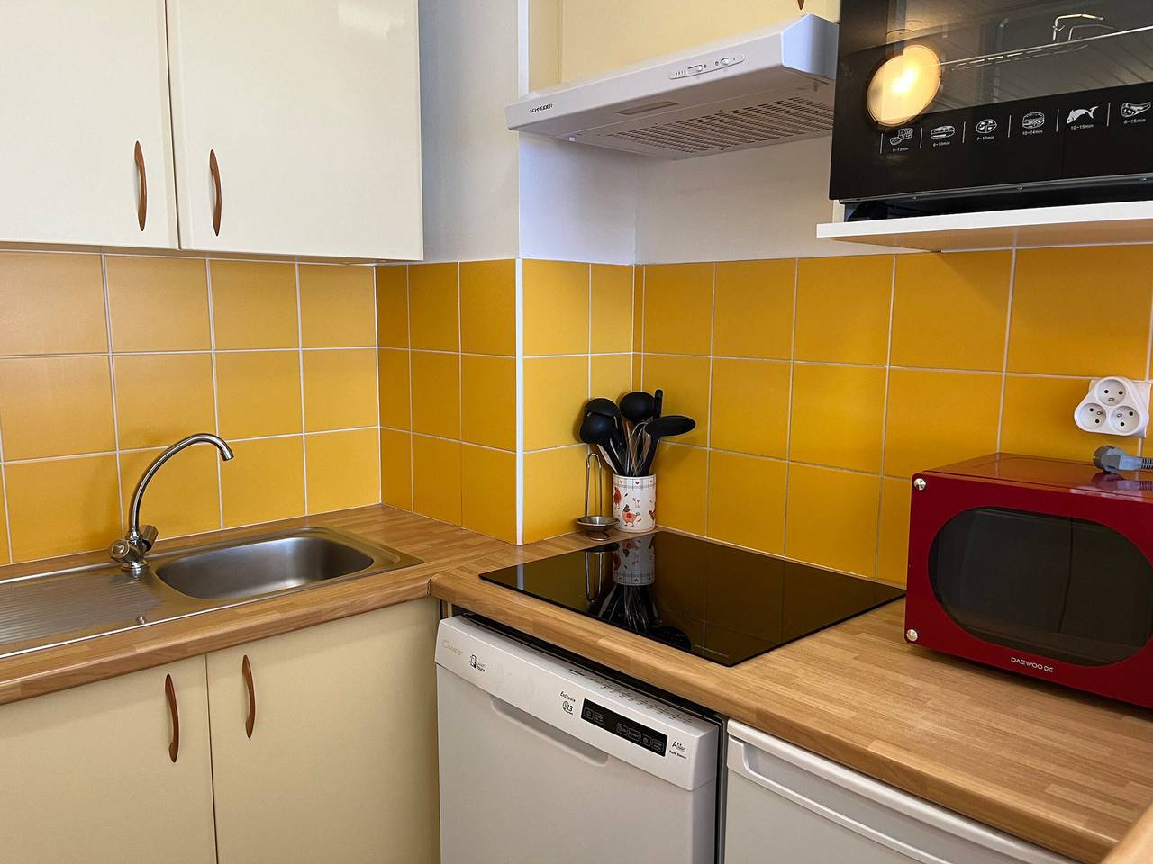 Apartamento entero, Apartamento T3 8 pers - Cerca de pistas, piscina, transporte gratuito, se admiten mascotas in Peyragudes, Pirineos franceses