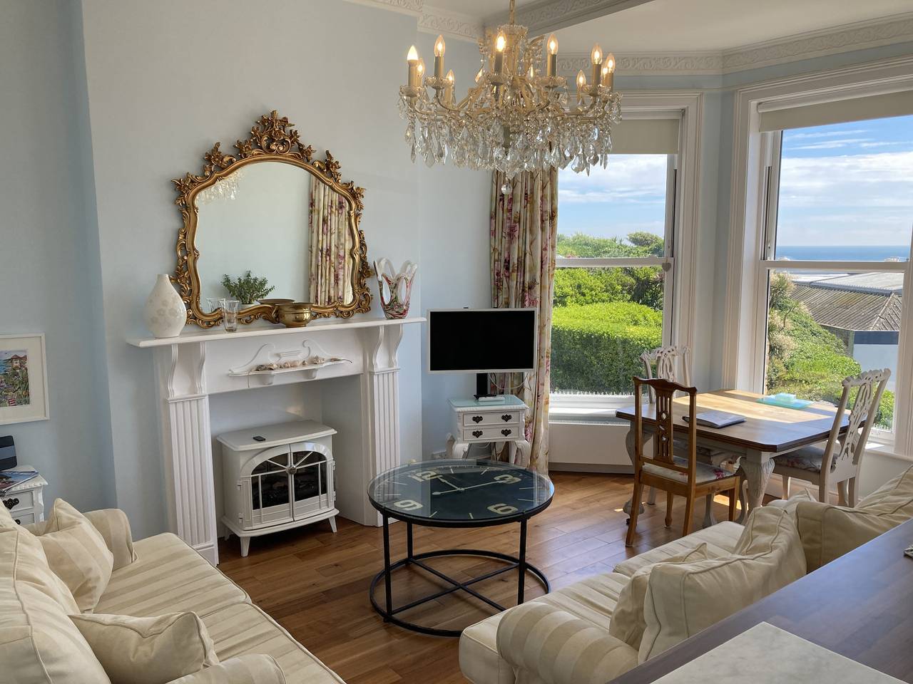 Entire apartment, No. 1 Alexandra Gardens, Flat 2 in Ventnor, Isle of Wight