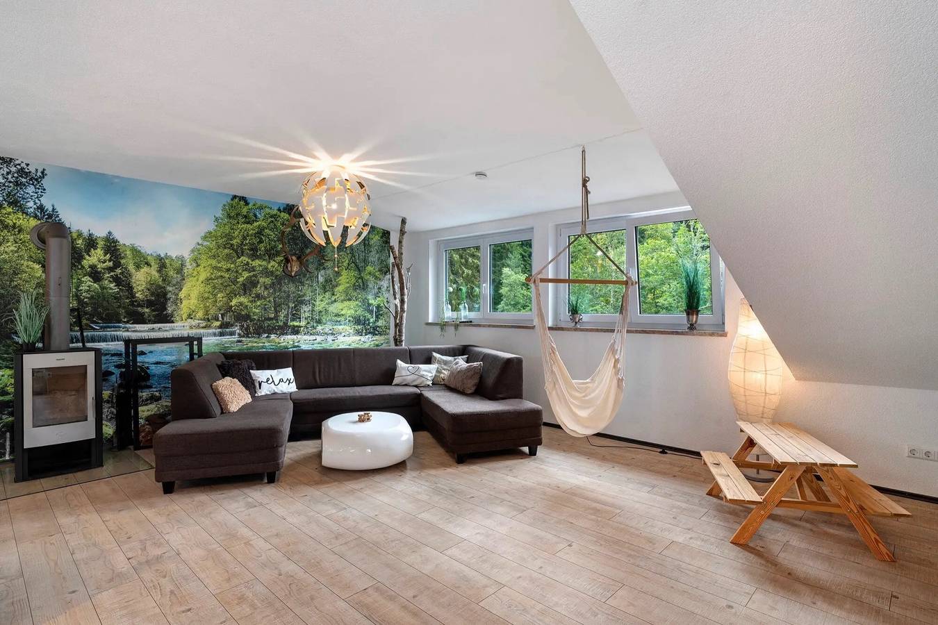 Ganze Wohnung, Schwarzwaldloft mit Holzofen, Wintergarten, Balkon & Garten am Bach in Freudenstadt, Mittlerer Schwarzwald