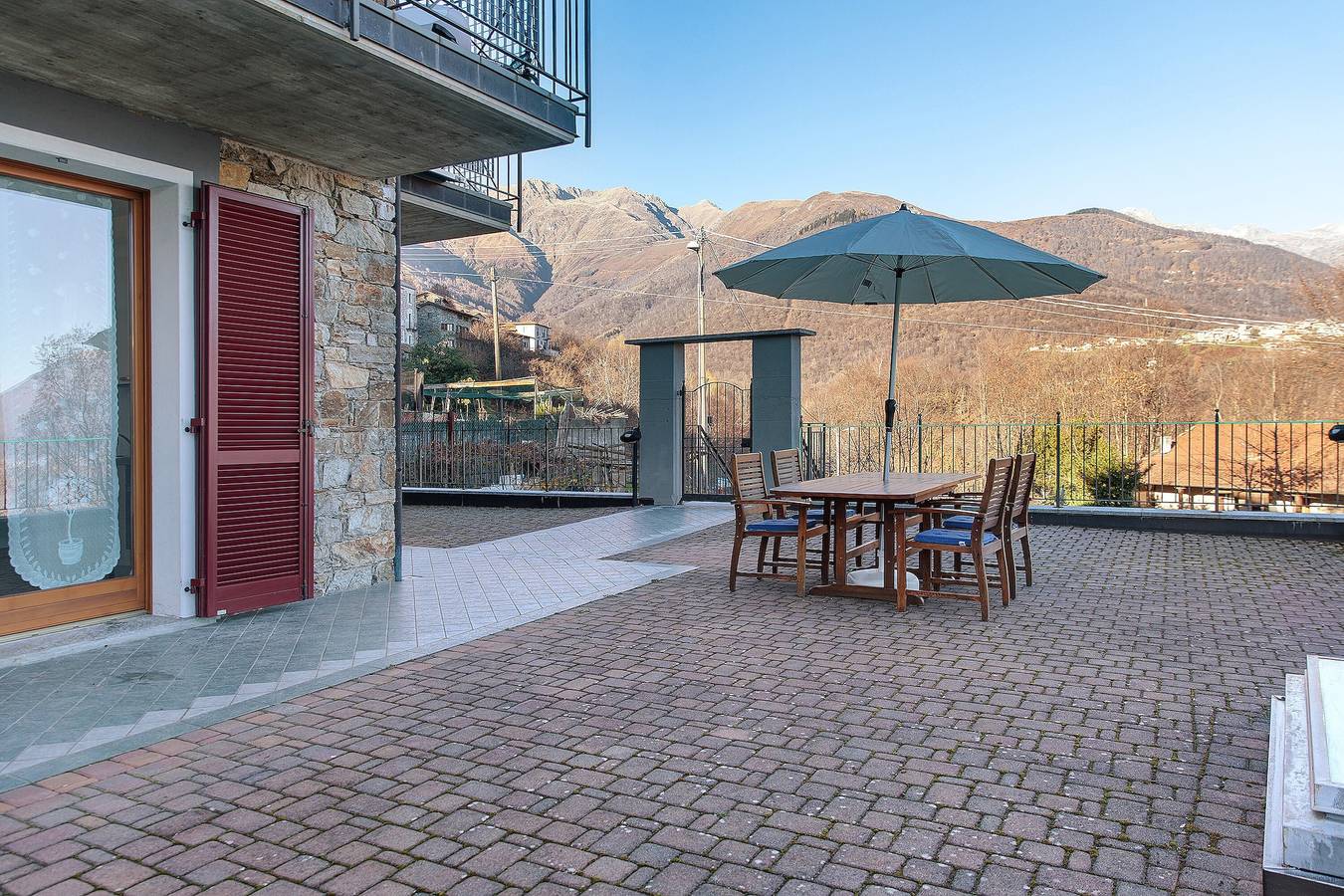 Ganzes Studio, Brenzio Ferienwohnung mit privater Terrasse und Garage in Brenzio, Gravedona ed Uniti