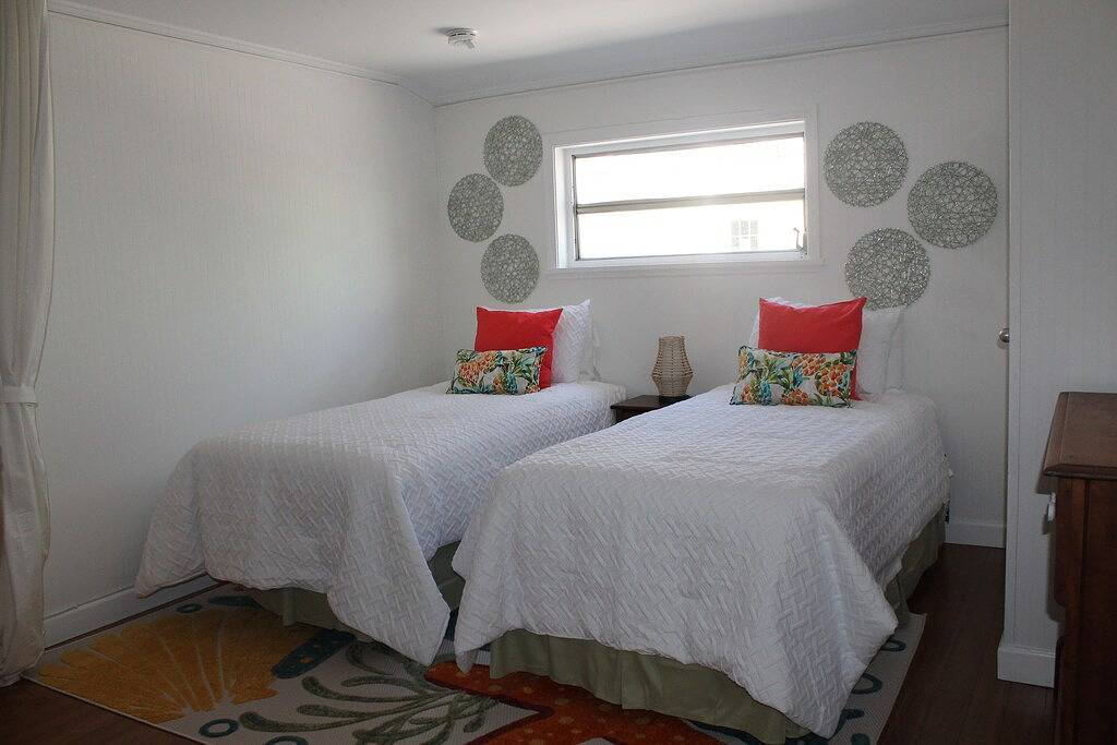 Luxury Retreat - Private Pool Cottage in Delray Beach – 45 Min to Hard Rock in Delray Beach, Palm Beach County