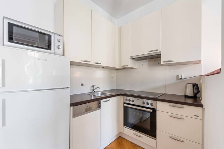 Ganze Wohnung, Ferienwohnung für 3 Personen mit Garten in Floridsdorf, Wien