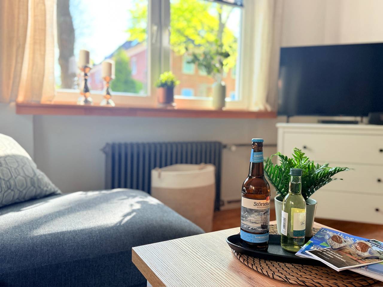 Ganze Wohnung, Ferienwohnung 'Herrentor' mit privater Terrasse, privatem Garten und Wi-Fi in Emden, Ostfriesland