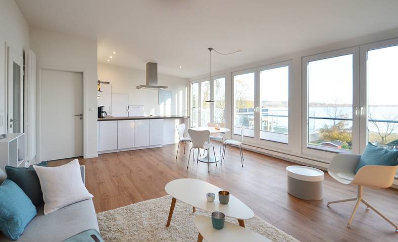Ferienwohnung für 2 Personen, mit Garten und Terrasse sowie Seeblick in Groß Wittensee