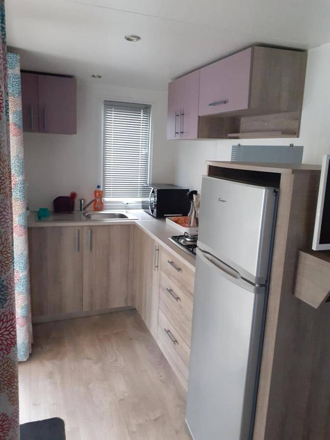 Location de vacances pour 6 personnes, avec vue sur le lac et jardin ainsi que piscine et terrasse, animaux acceptés à Le Perrier - 2