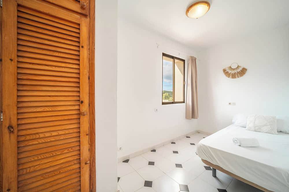Entire apartment, Es Grop in S'Arenal Petit, Sant Joan de Labritja