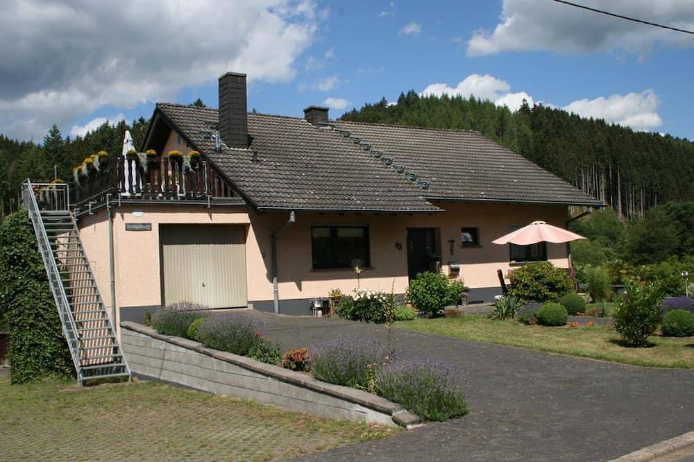Ganze Wohnung, Ferienwohnung Hockelmann - 2-Bettwohnung -Nichtraucher- in Densborn, Vulkaneifel