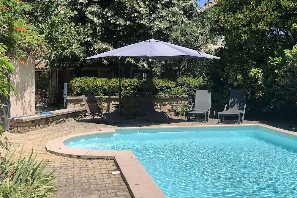 Maison Charmante Avec Piscine ....Dans Un Ecrin De Verdure, Proche Uzes. in Foissac, Région de Nîmes