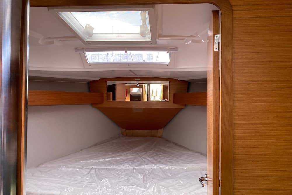 Sleeping on a Yacht Experience in Praia Tróia Mar, Carvalhal