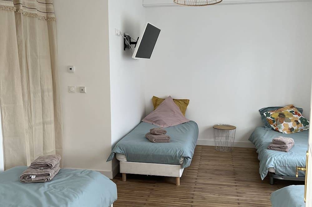 Maison Dans un Jardin Paysager Calme et Ressourçant in Frossay, Loire-Tal