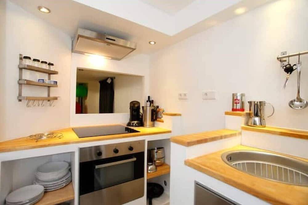 Apartamento entero, Gemütlich Zentrale Souterraint Wohnung 65qm in Núremberg, Franconia