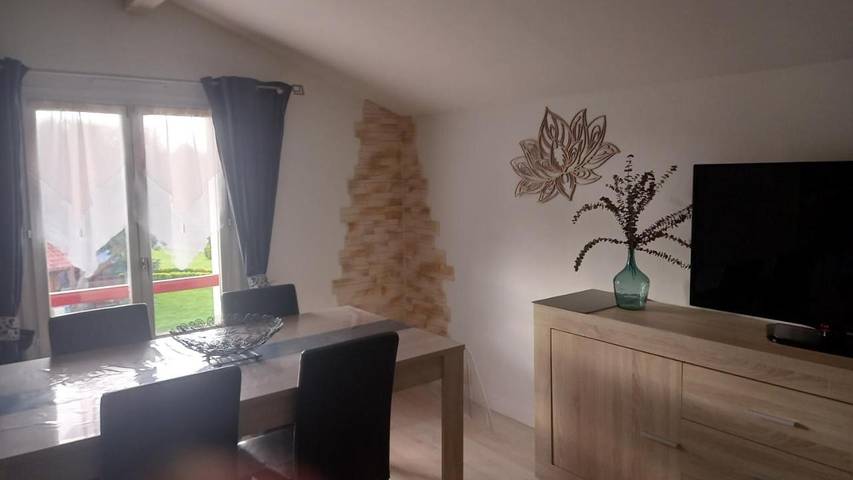 Gîte pour 4 personnes, avec jardin et vue à Saint-Esteben - 3