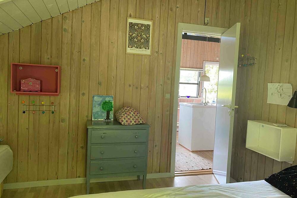 Cozy summer house in Melby Enghave in Melby, Hovedstaden