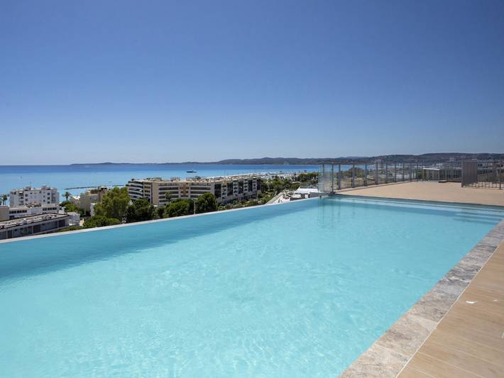 Appartement de vacances pour 4 personnes, avec balcon et jardin à Saint-Laurent-du-Var
