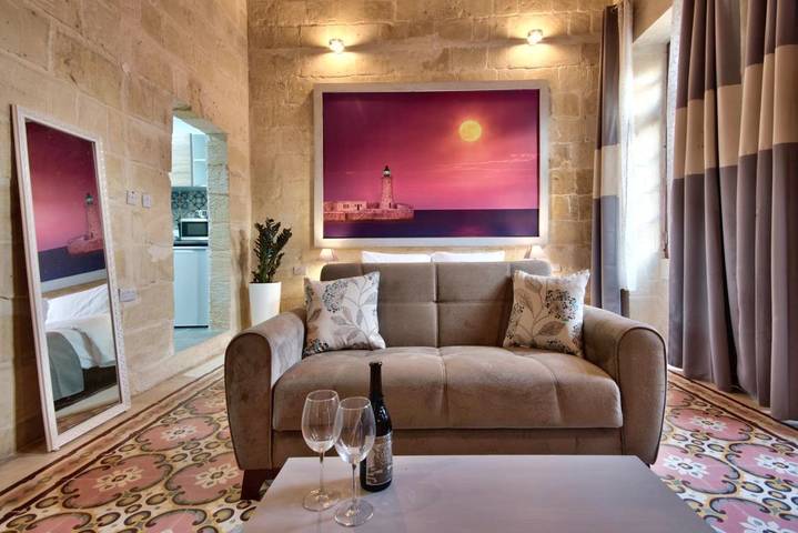 Pension voor 3 personen, met terras en uitzicht in Malta