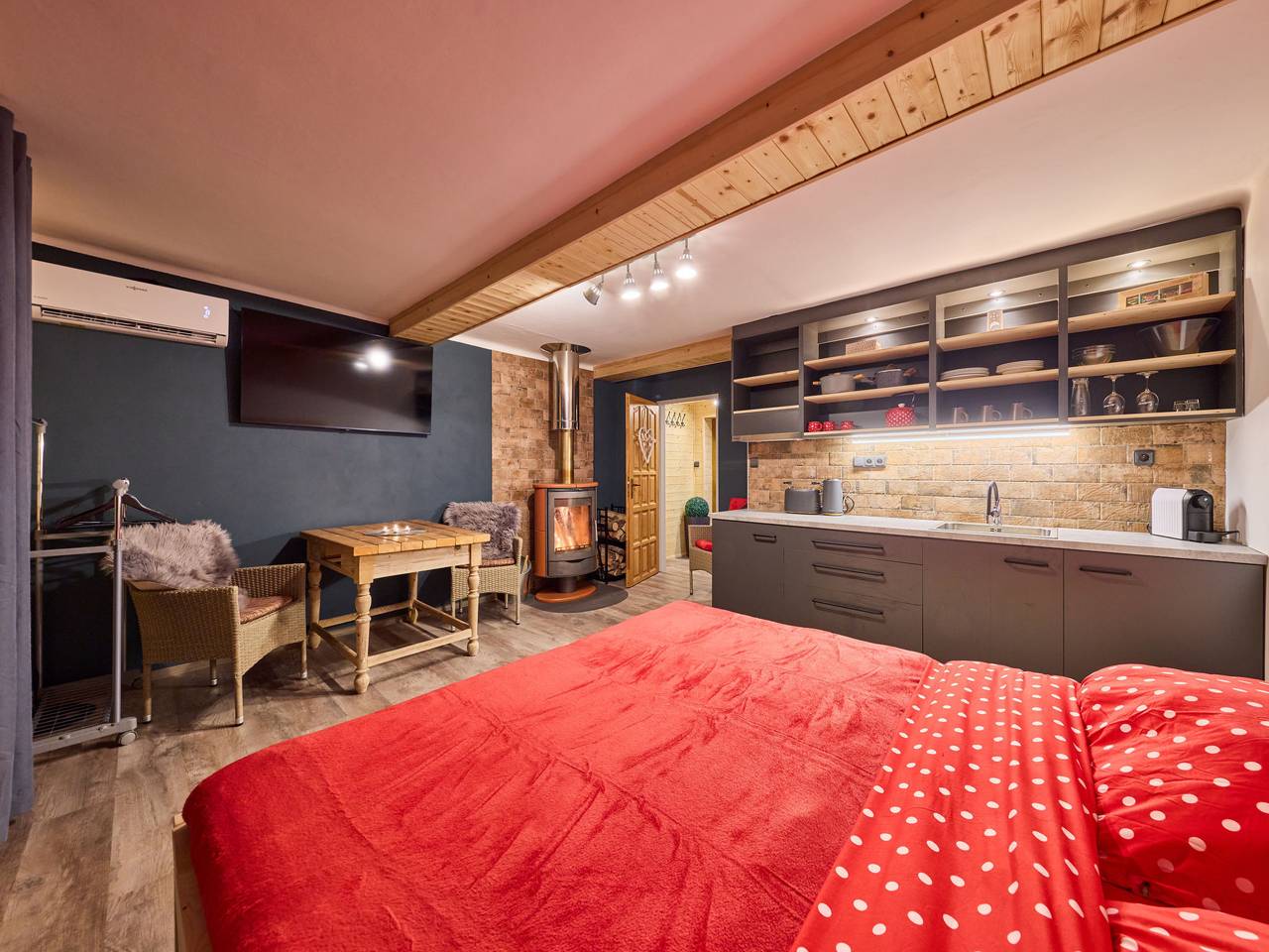 Cały apartament, Lesní plovárna in Mladé Buky, Trutnov region