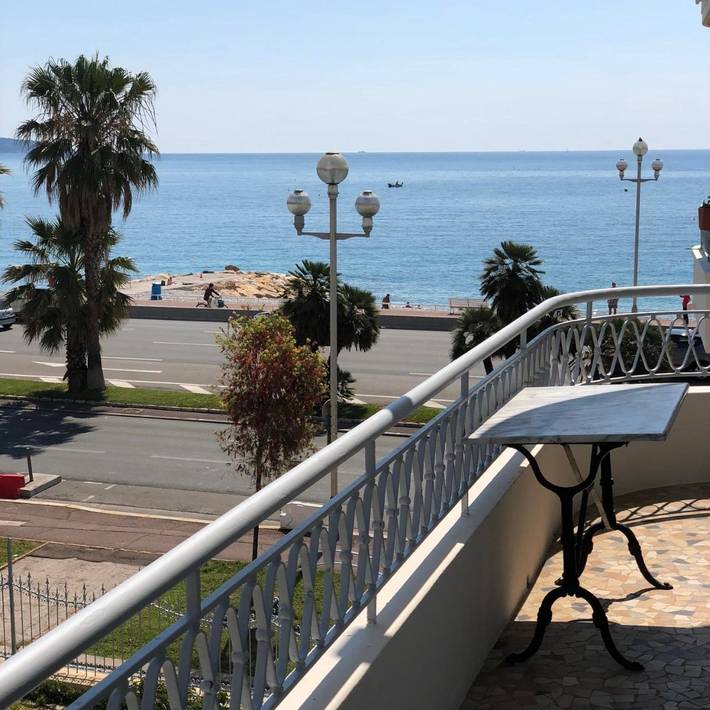 Gîte pour 2 personnes, avec balcon et vue dans Plage Carras Nice - 4