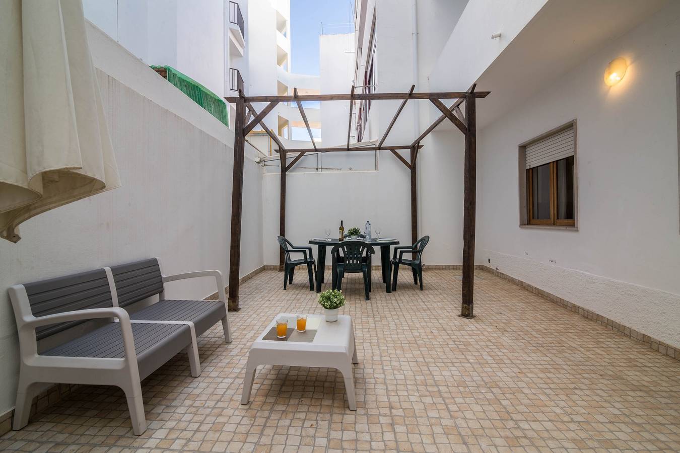 "Beach Residence 01" met terras, barbecue, Wifi & kabel-tv; parkeerplaats beschikbaar, foto 6