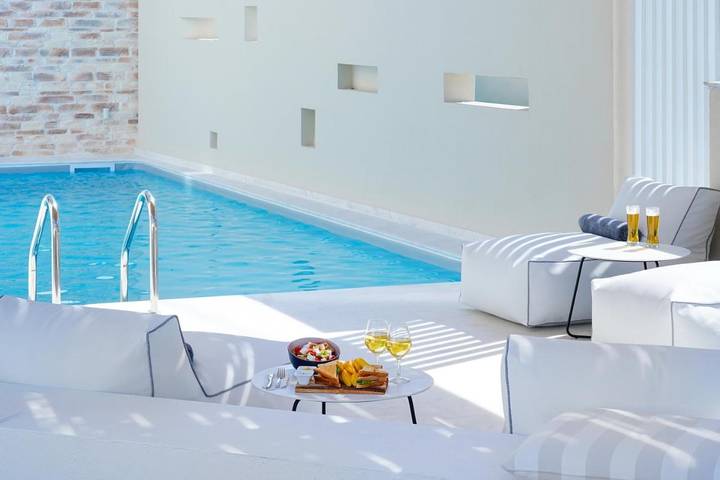 Ferienwohnung für 2 Personen, mit Pool und Garten sowie Ausblick