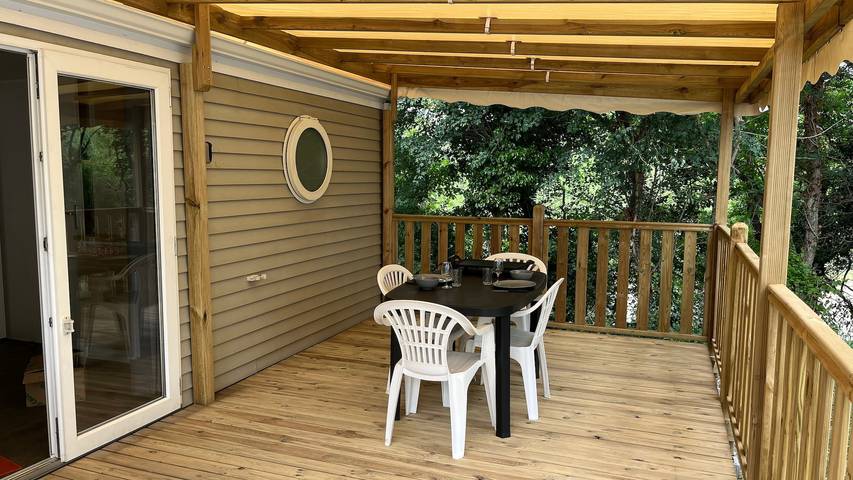 Mobile Home "4 People" with Covered Terrace and Pool