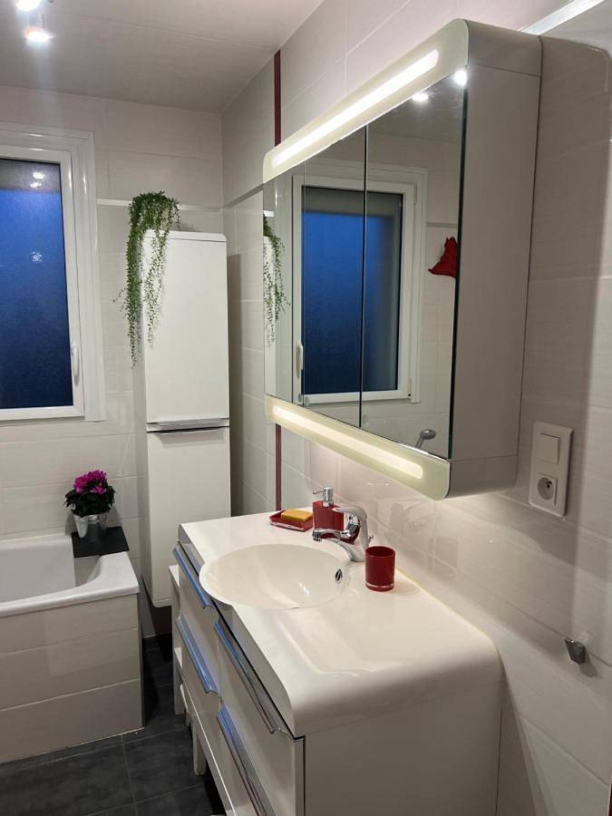 Chambre d’hôte pour 5 personnes, avec bassin pour enfant ainsi que vue et jardin en Vendée - 3