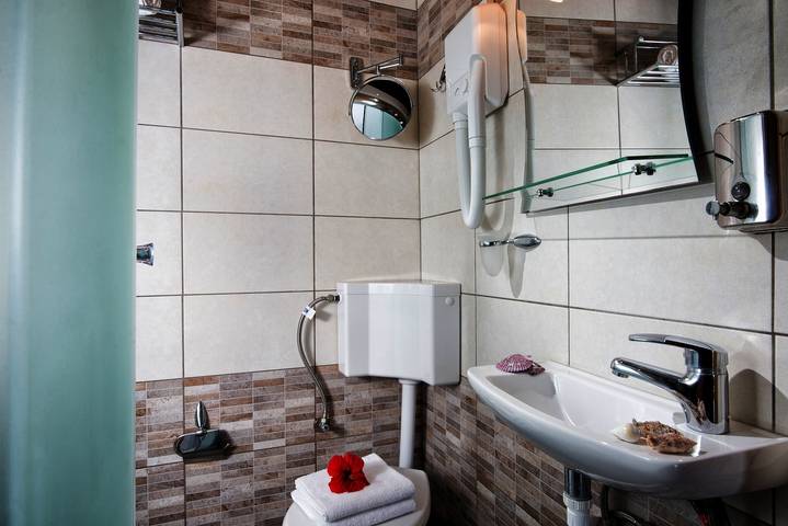 Gîte pour 3 personnes, avec vue ainsi que terrasse et vue sur l’océan à Chersónissos - 3