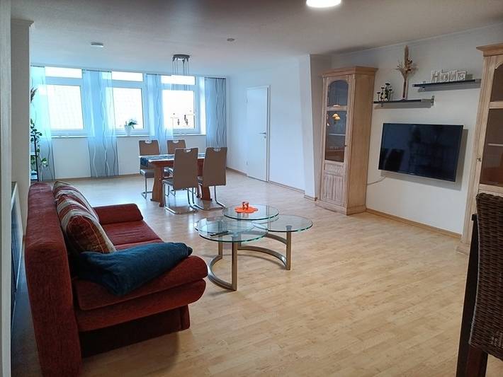 Ganze Ferienwohnung, Fewo Exter Ii Panoramablick freies Parken Nähe A2 Herford Ost gute Lkw Rangiermöglichkeiten 17Min zum Messe Bs in Vlotho, Kreis Herford