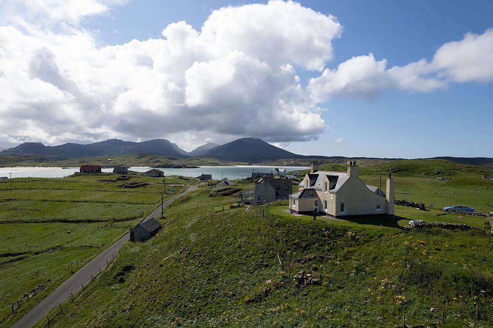 Taigh Dholol, 4 Crowlista in Lewis and Harris, Äußere Hebriden