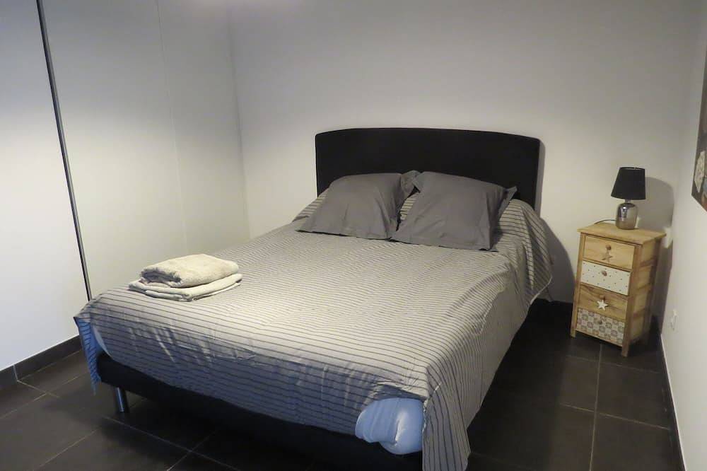 Spacious apartment in lower villa in Folelli, Penta-di-Casinca