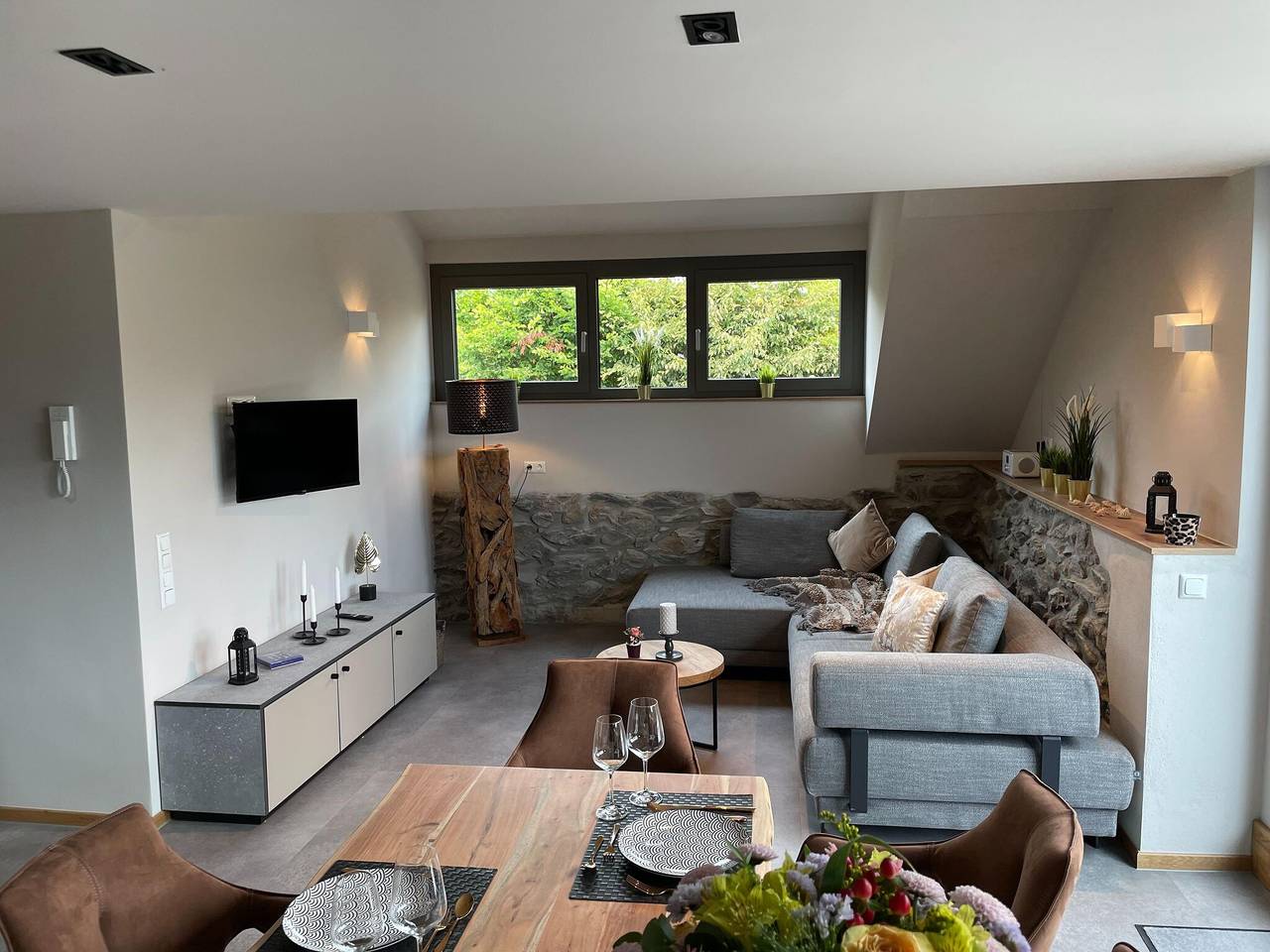 Ganze Wohnung, Ferienwohnung mit Balkon und Grill in Mützenich (Monschau), Monschau