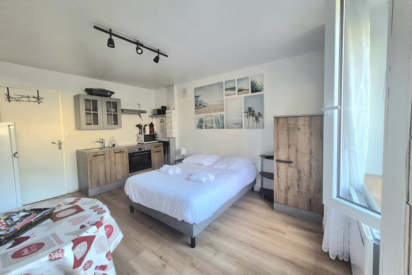 Ganzes Studio, Studio with terrace and barbecue, close to the sea in Saint-Benoît-de-l'Aure, Bayeux und Umgebung