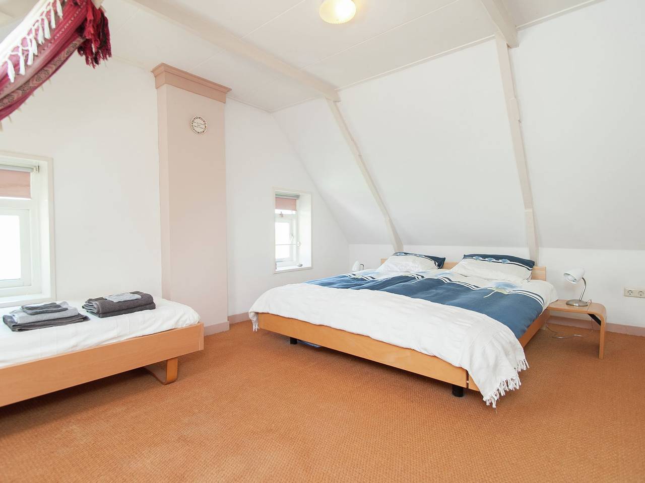 Idyllisches Landhaus mit Fahrrädern in Littenseradiel, Holländische Küste