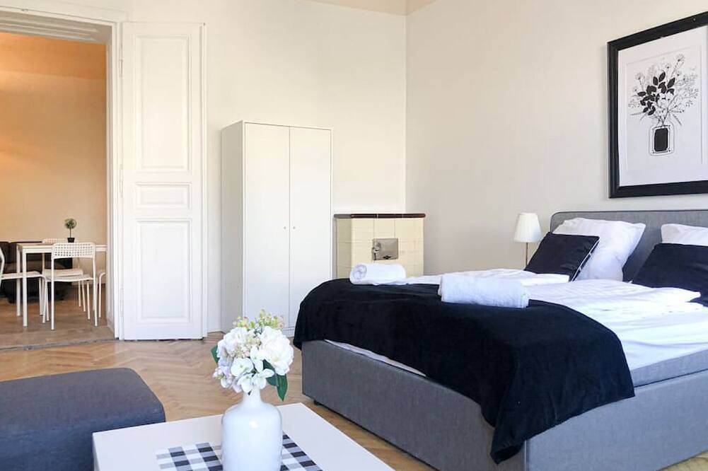 Ganze Wohnung, Retro Charm Budget 1Br Apartment near Akh Hospital in Wien, Wienerwald