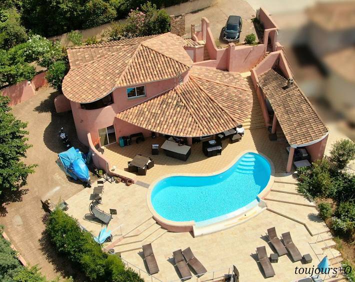 Chambre d’hôte pour 3 personnes, avec piscine et jardin en Corse - 4