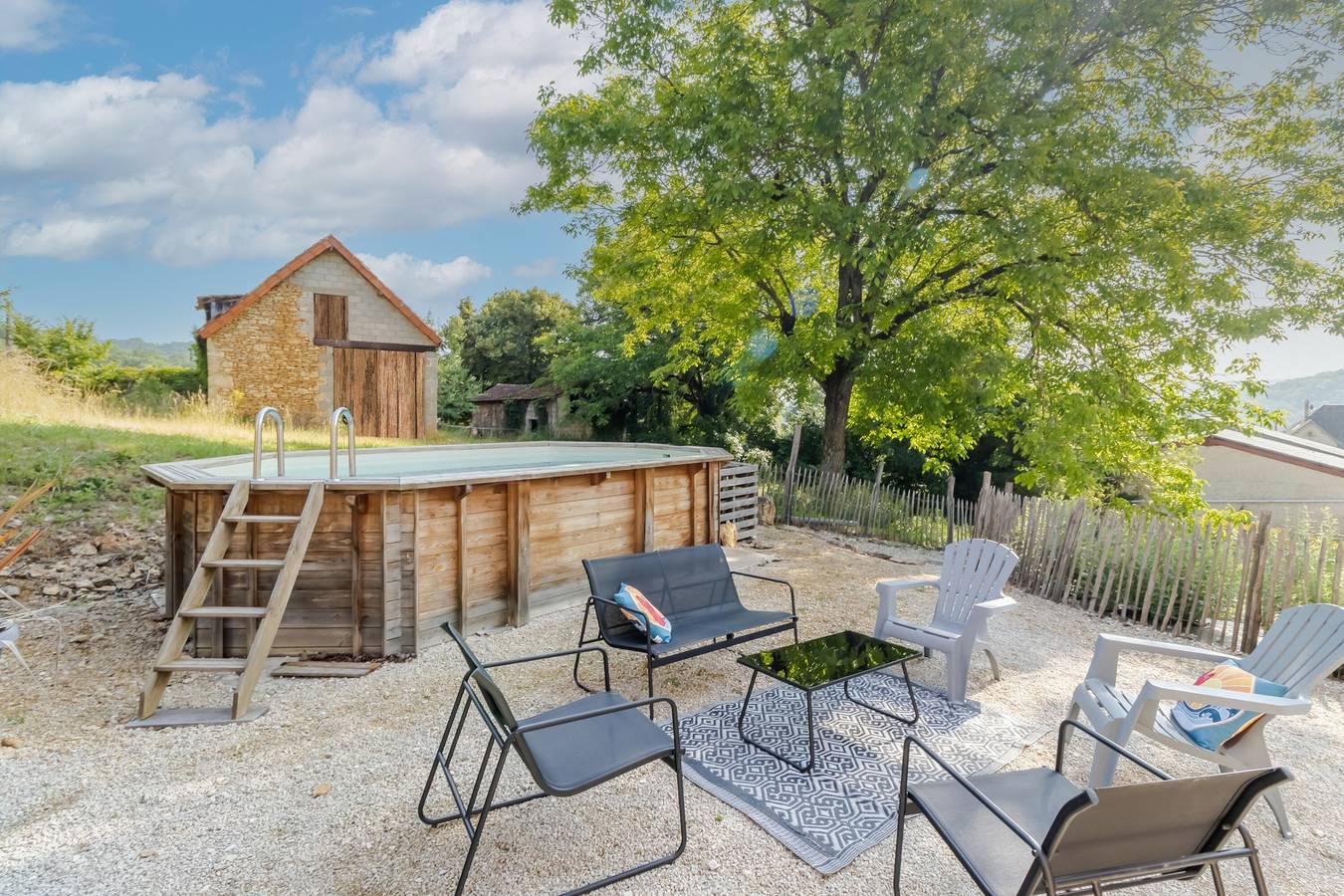 Le Séchoir – Maison Authentique avec Piscine Privée en Périgord Noir, Idéale pour Famille ou Groupes in Coly-Saint-Amand, Périgord Noir