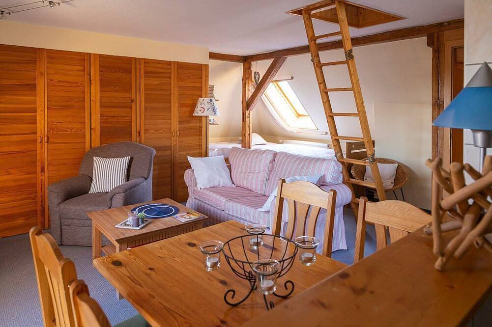 Ganze Wohnung, Ferienwohnung Dachgeschoss im Wohnhaus ** - Ferienwohnungen Moritz in Güstrow, Mecklenburgische Seenplatte