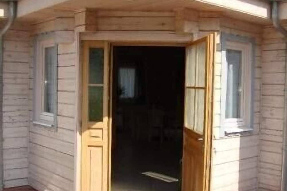 Coquet Gite En Bordure De Riviere Pour Des Vacances Ou  Deplacement D Affaire in Arleux, Département Nord