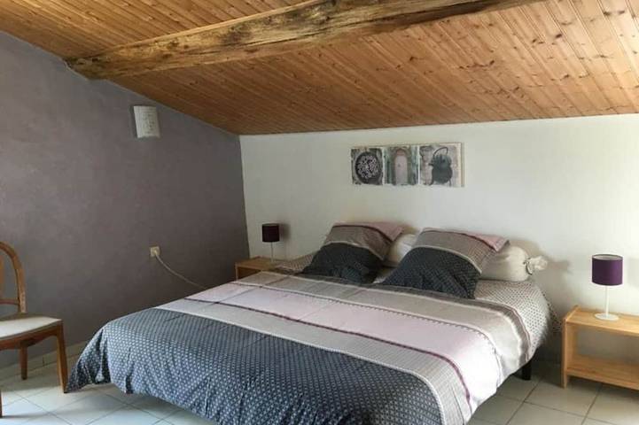 Gîte pour 8 personnes, avec jardin, animaux acceptés à Cezais - 3