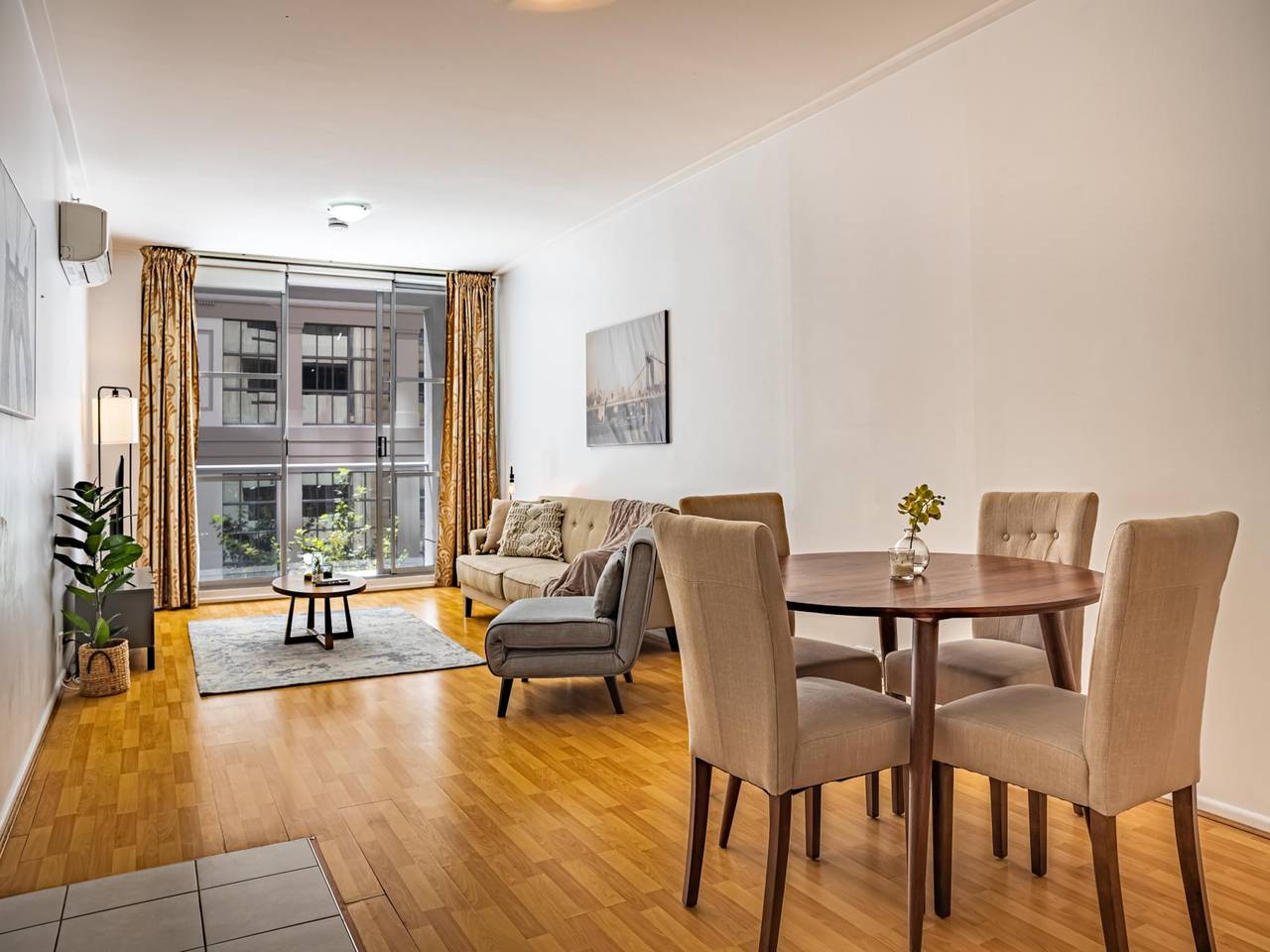 Entire studio, Stylish Studio With Pool & Gym in Heart of Sydney in Darling Harbour, Sydney