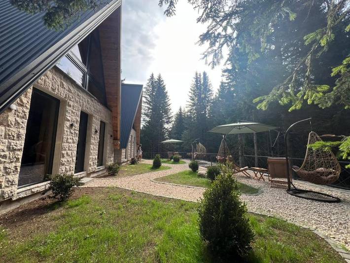 Chalet für 4 Personen, mit Sauna und Garten sowie Ausblick in Montenegro
