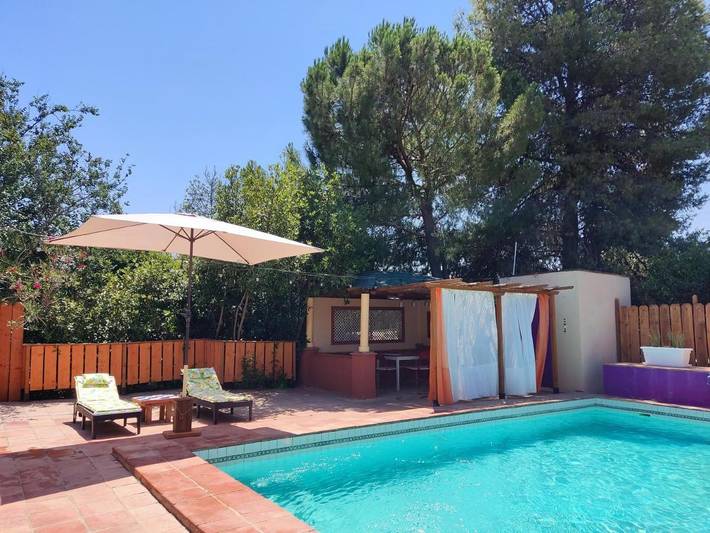 Casa rural para 4 personas, con vistas además de piscina y jardín en Carmona  - 3