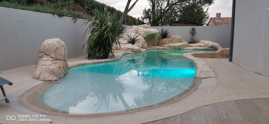 Location de vacances pour 11 personnes, avec vue ainsi que balcon et piscine à Le Teil - 3