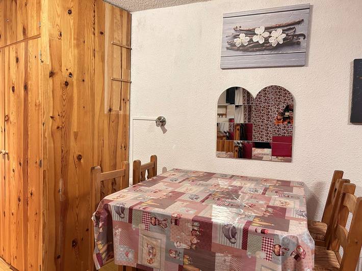 Gîte pour 4 personnes, avec balcon à Risoul - 2