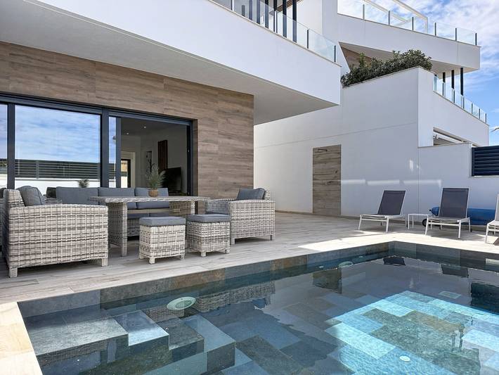 Villa Azura in Playa Moncayo, Guardamar del Segura