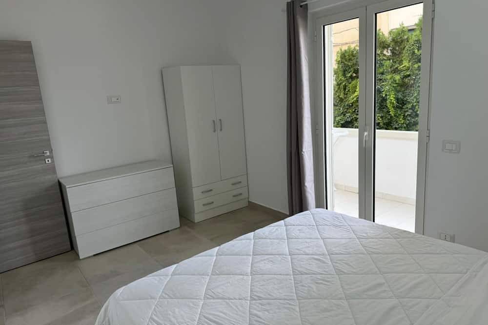 Entire apartment, Holidays Apartments \"Giulia\" in Tropea, Vibo Valentia Province