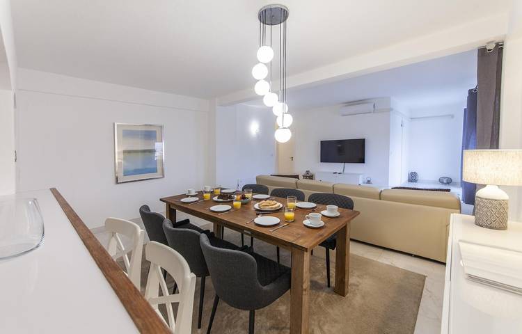 Ganze Wohnung, Ferienwohnung für 4 Personen mit Balkon in Alvor, Faro Distrikt