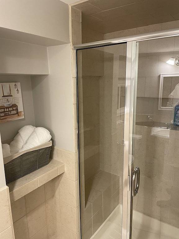 Spacious 3Br Duplex for Groups-Near Airport & Downtown-Cozy & Quiet in Chicago, Cook County