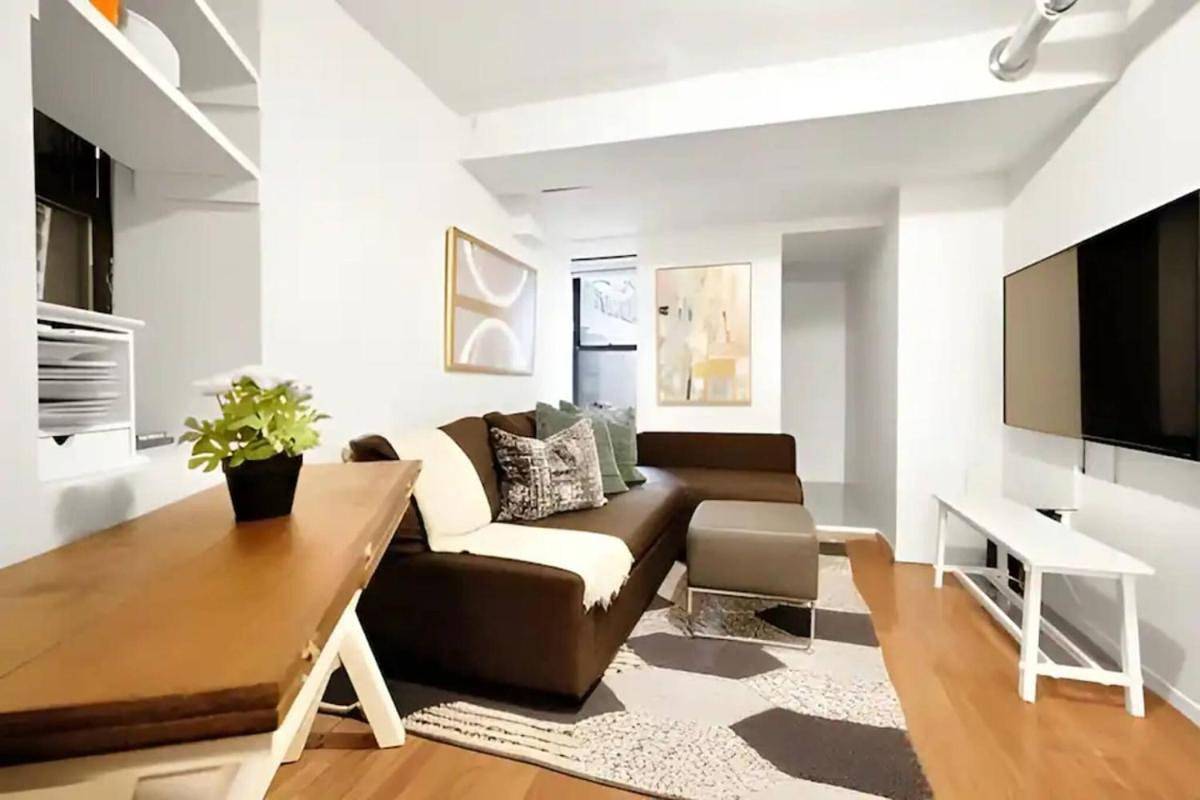 For Rent in Chelsea Your Ideal Space Awaits l Cardi l in Manhattan, New York City