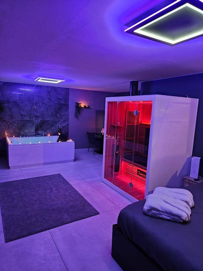 Location de vacances pour 2 personnes, avec jacuzzi et sauna à Oupeye